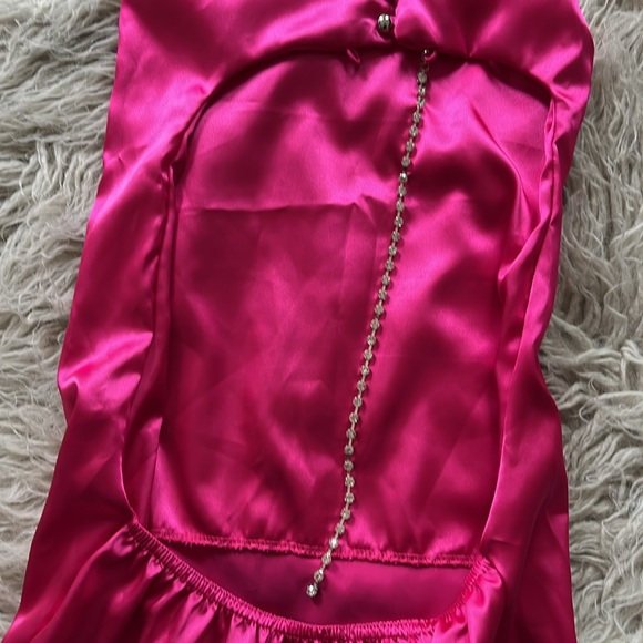 NWT PrettyLittleThing hot pink satin backless crop top size 0 - Picture 6 of 7